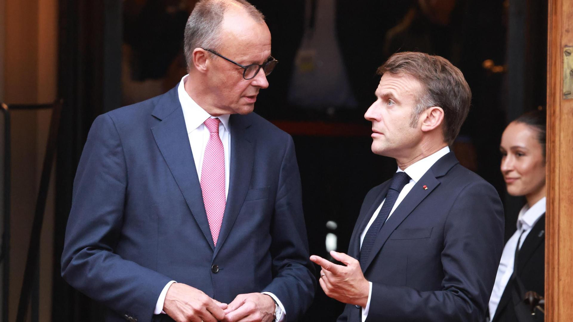 Mertz Makronla əlaqəni kəsib