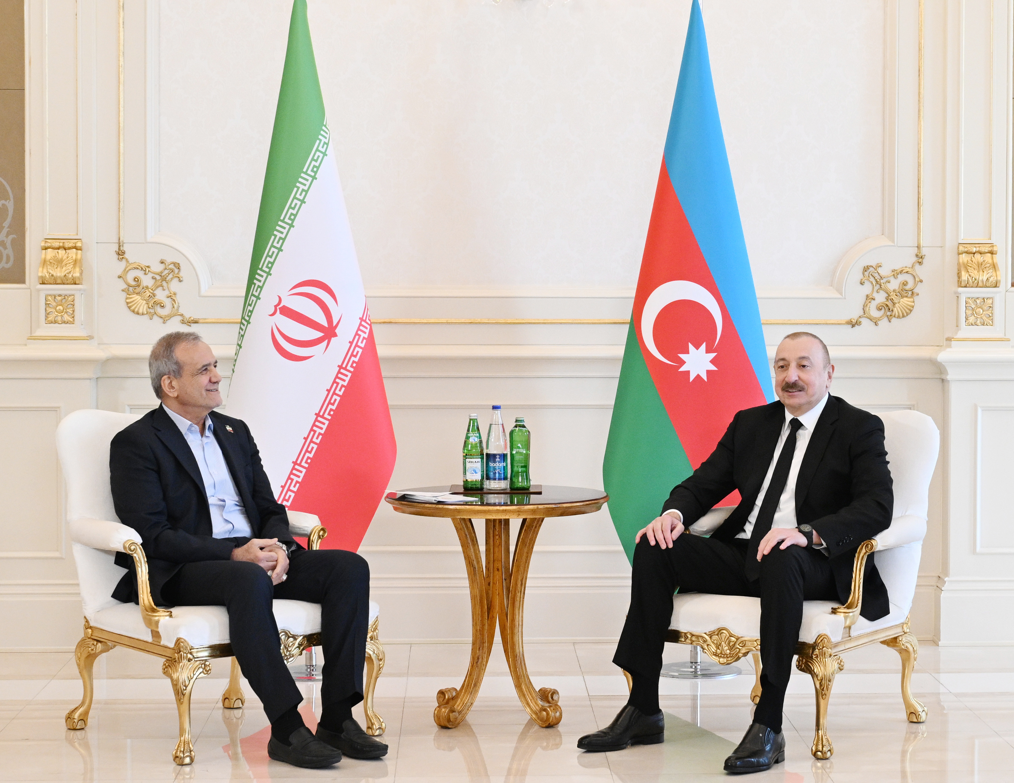 Pezeşkian İlham Əliyevi ad günü münasibətilə təbrik edib