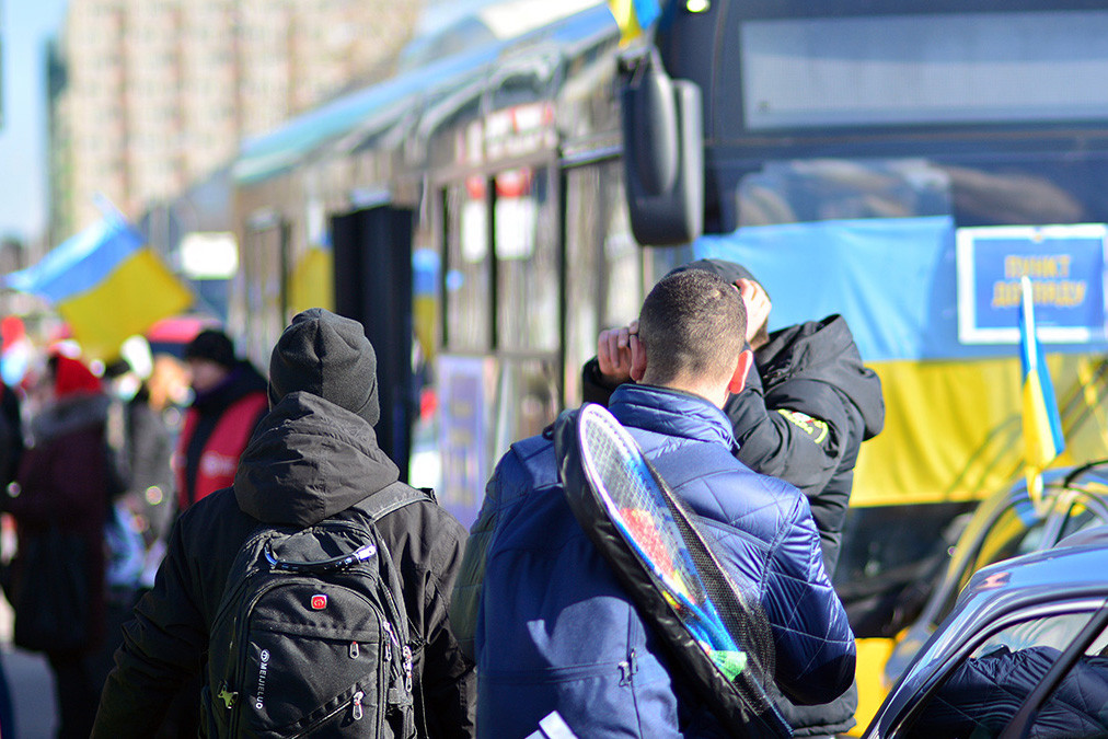 İsveçrə 100-ə yaxın ukraynalı qaçqını deportasiya edib