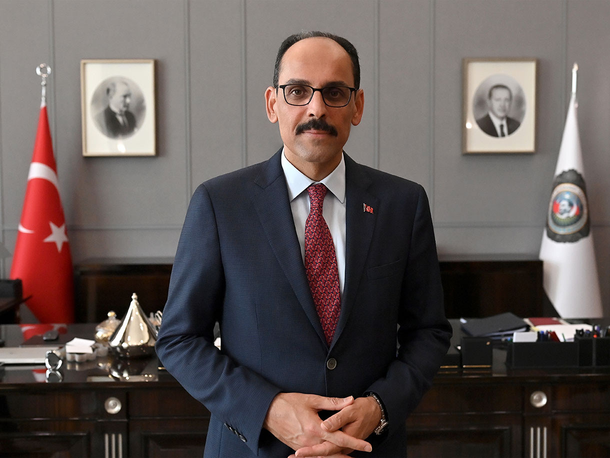 MİT sədri İbrahim Kalın Dəməşqdə Fərabinin məzarını ziyarət edib