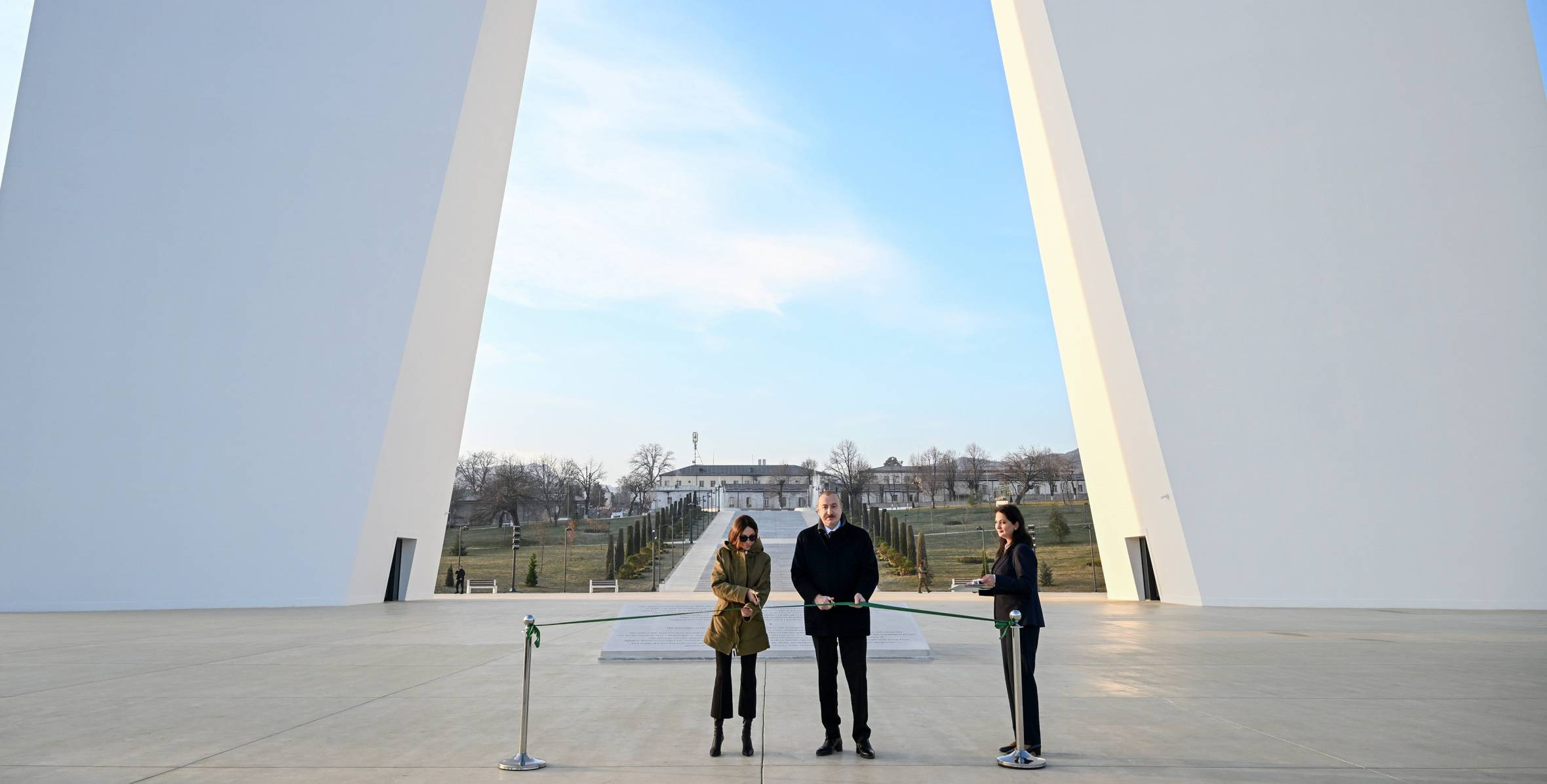 İlham Əliyev Xankəndidə Zəfər parkının açılışında iştirak edib -