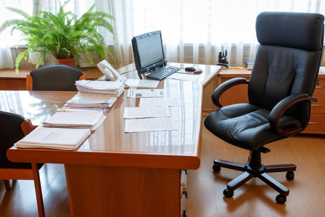 Bakıda iki məktəbə eyni şəxsin direktorluq etməsi ilə bağlı