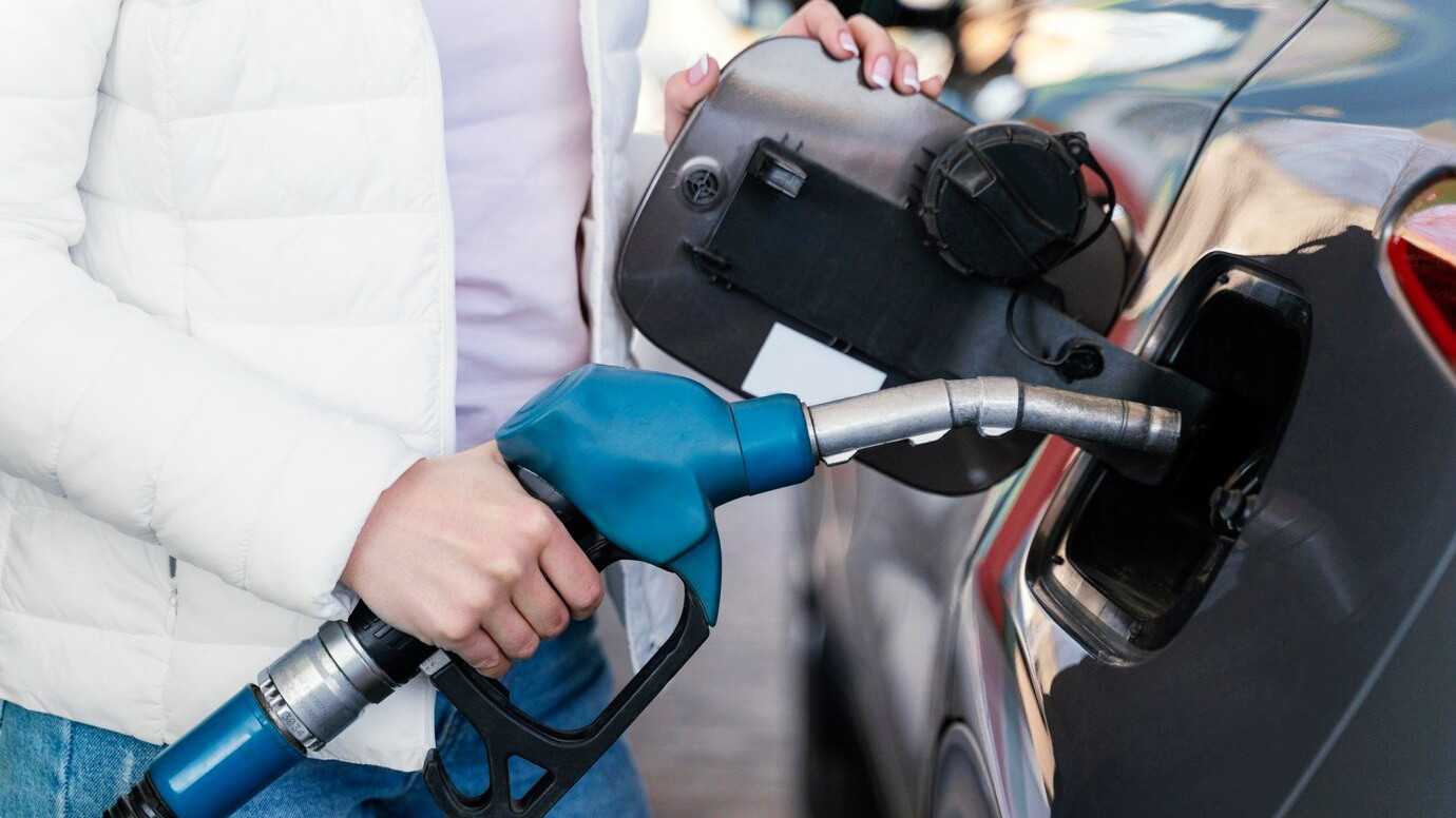 Vətəndaşlar Azərbaycan benzinindən istifadə etməkdə sərbəstdirlər -