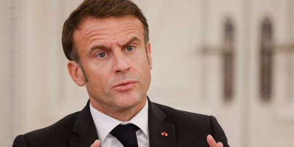 Makron həm ABŞ-ni, həm də İranı ittiham edib