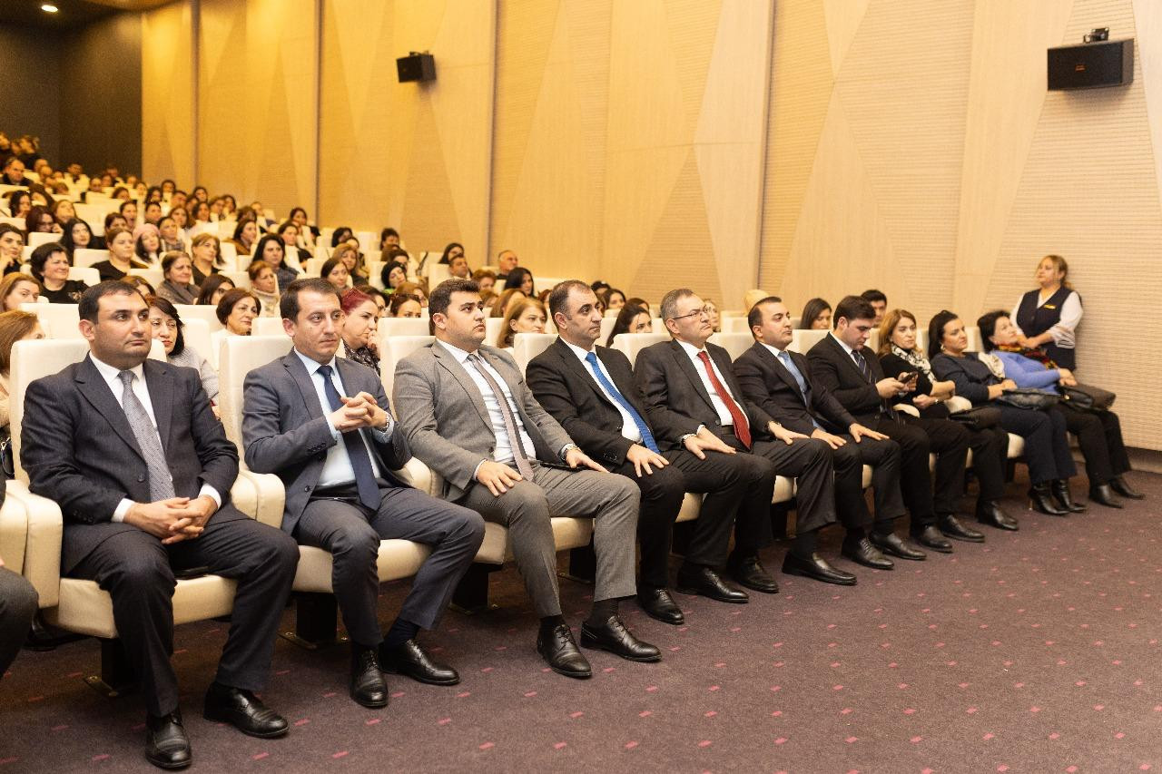 Gəncədə "Həmrəyliyin rəngləri" adlı sərgi açılıb