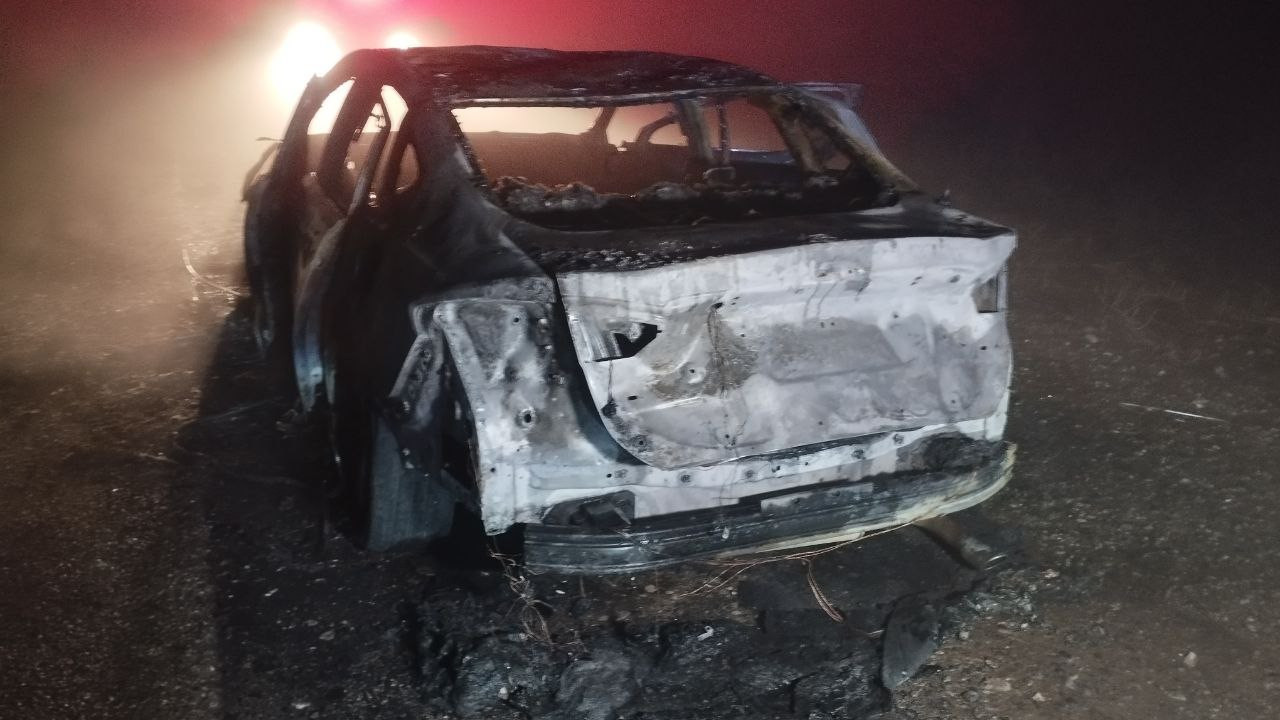 Sumqayıtda avtomobil yanaraq külə dönüb