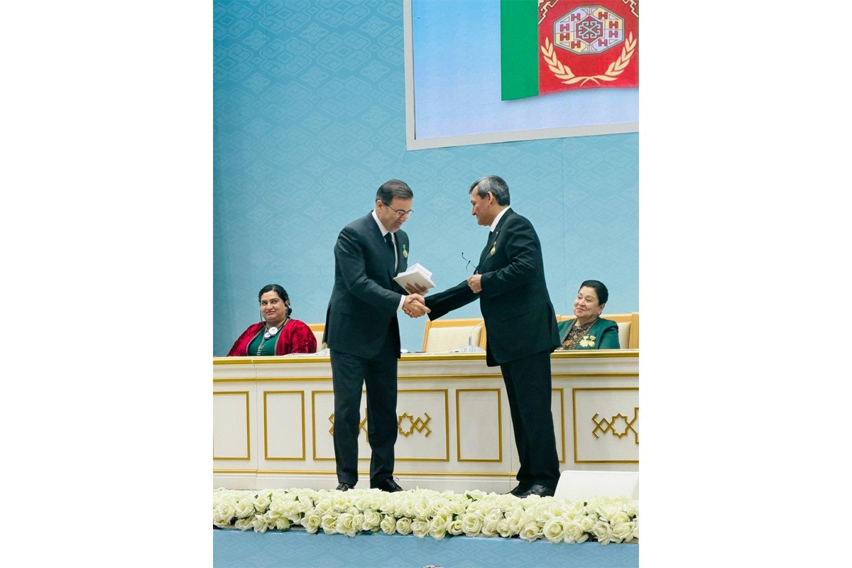 Sərdar Berdiməhəmmədov Azərbaycan səfirini təltif edib