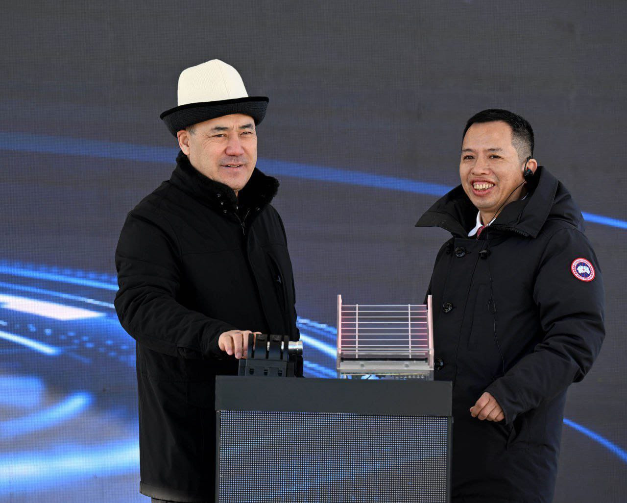 Qırğızıstanda ilk günəş elektrik stansiyası istifadəyə verildi