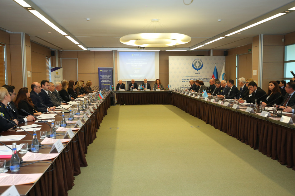 DGK və ÜGT birgə narkotiklərlə mübarizə üzrə dəyirmi masa keçirib