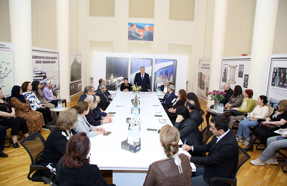 AMEA-da arxiv sənədlərinin rəqəmsallaşdırılmasına dair tədbir keçirilib