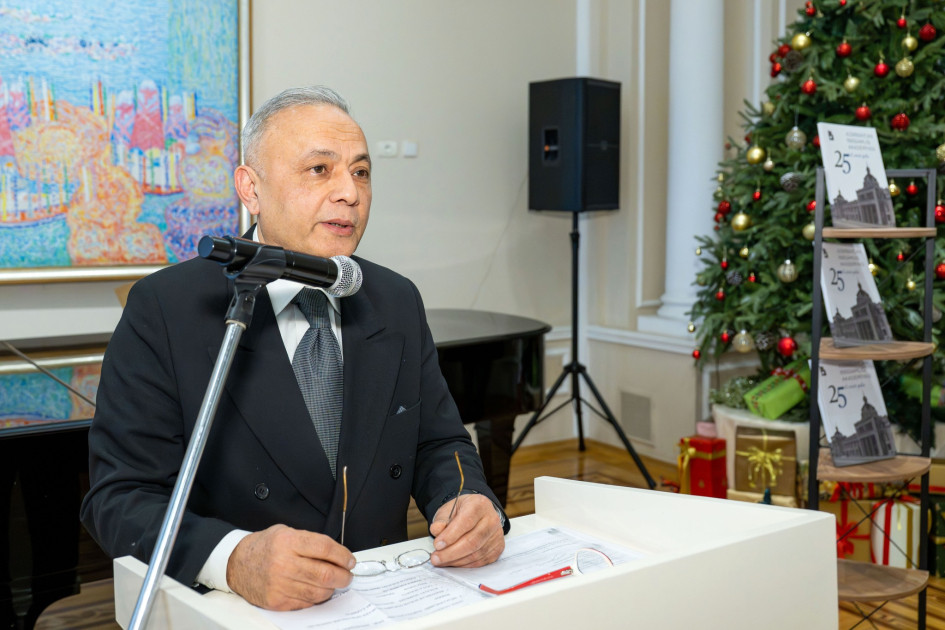 Milli İncəsənət Muzeyində “25 il sənət yolu” adlı sərgi açılıb