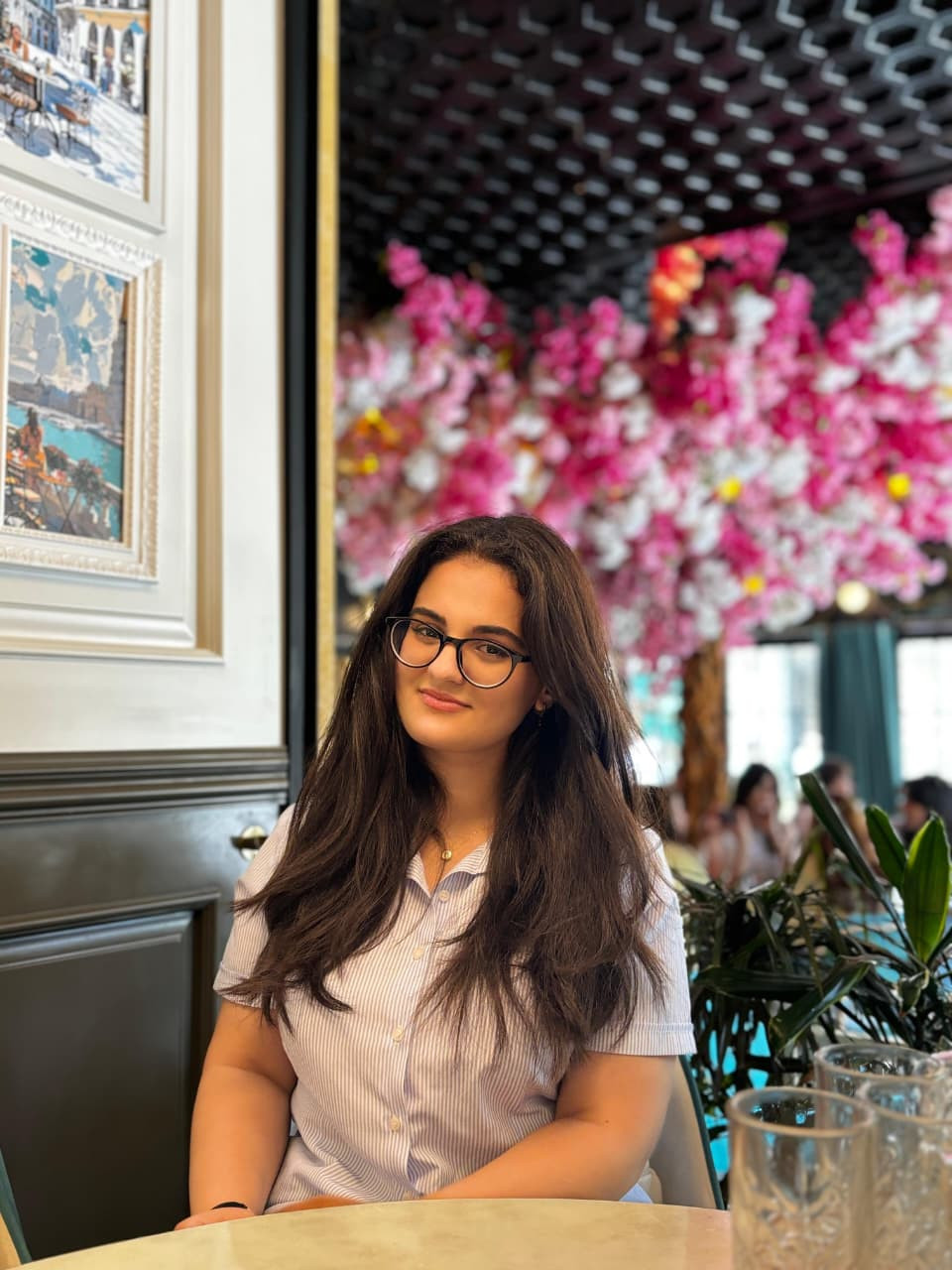 Gənc ifaçı: Bəzən öz səsimi yazır, sonra sakinləşmək üçün dinləyirəm