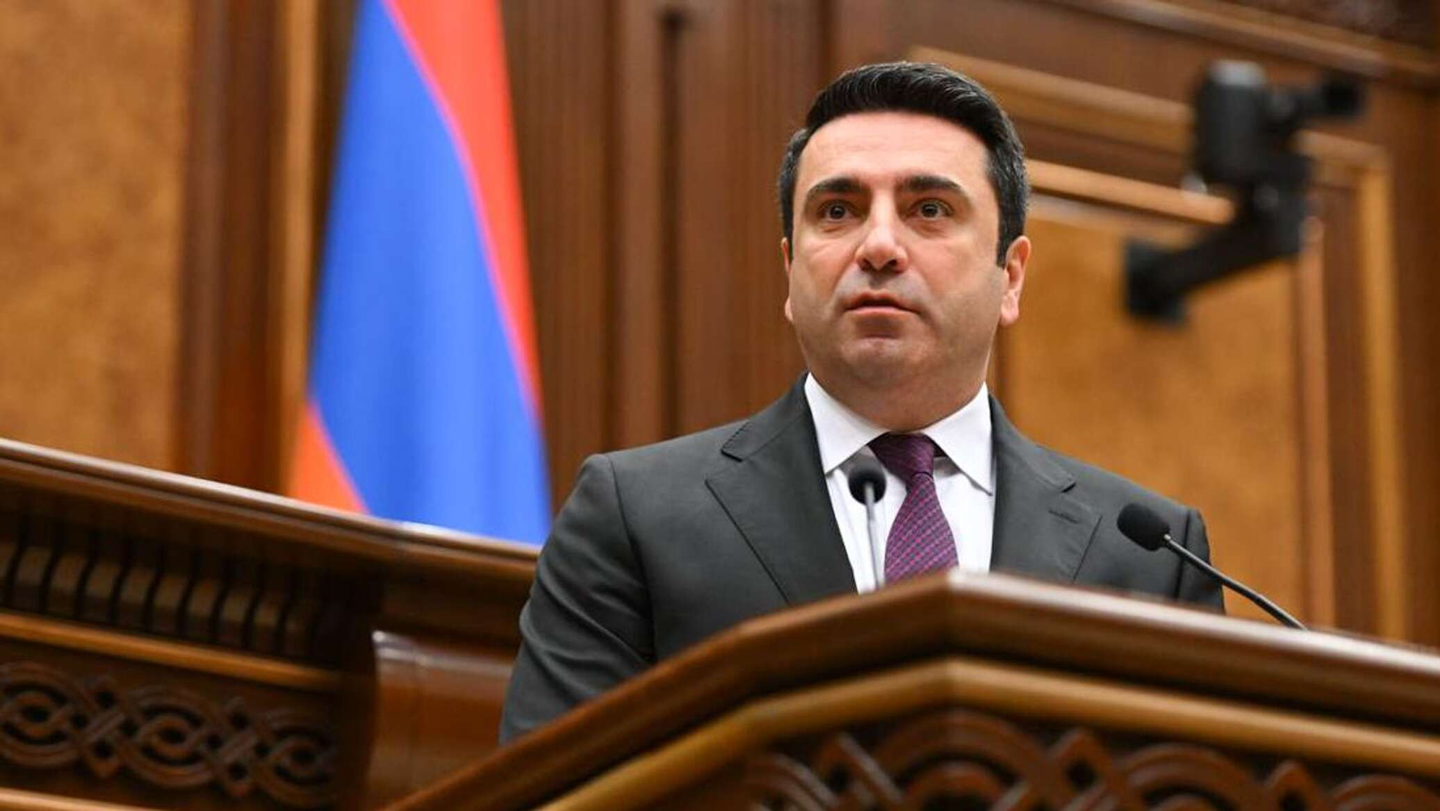 Ermənistanda hakim partiya spiker Alen Simonyanı vəzifəsindən uzaqlaşdırmaq istəyir