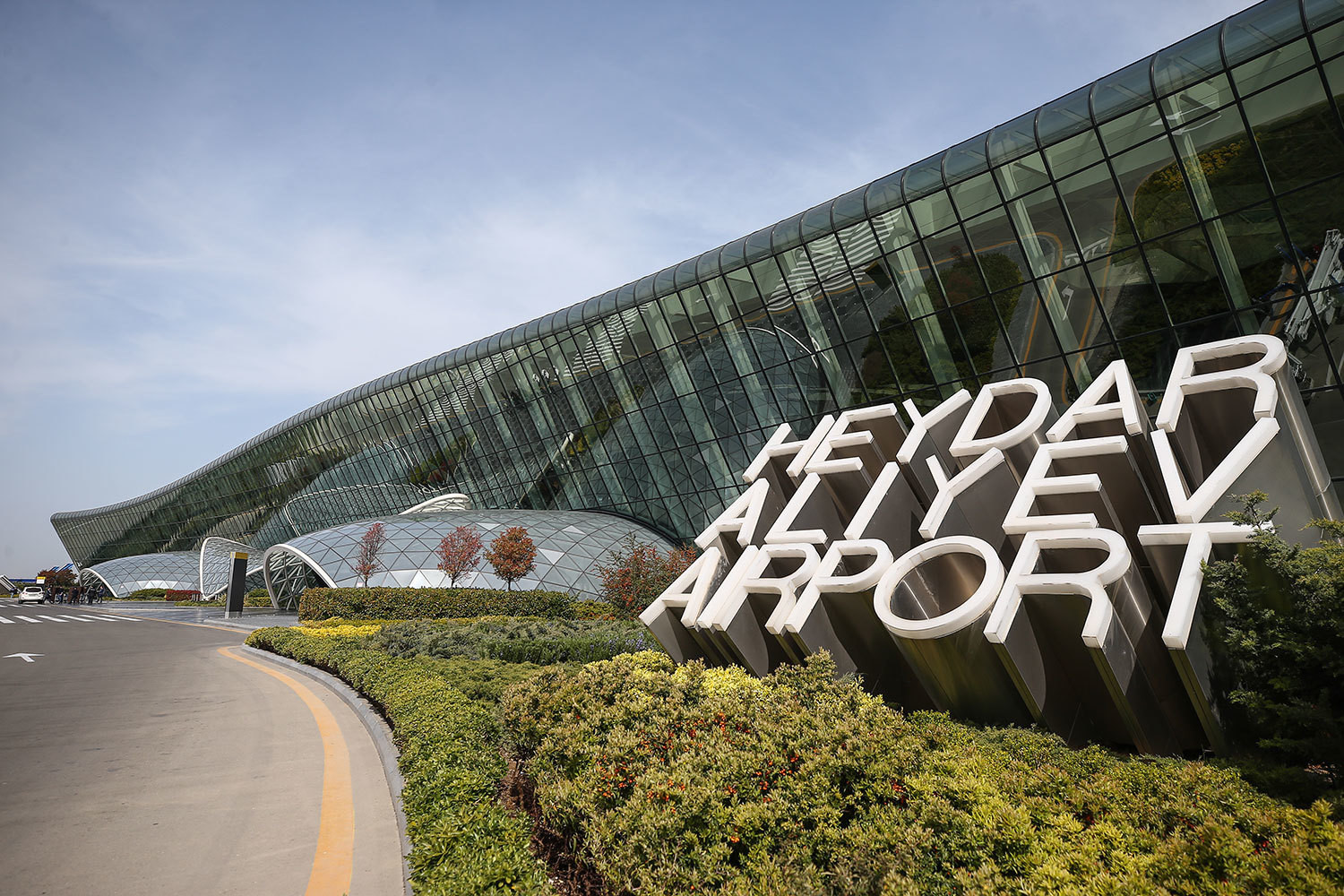 Bakı aeroportu gücləndirilmiş iş rejimində fəaliyyət göstərəcək