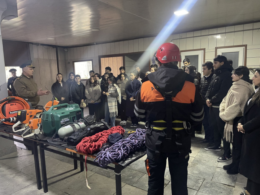 Fövqəladə hallarda davranış qaydaları ilə əlaqədar silsilə maarifləndirmə tədbirləri keçirilib