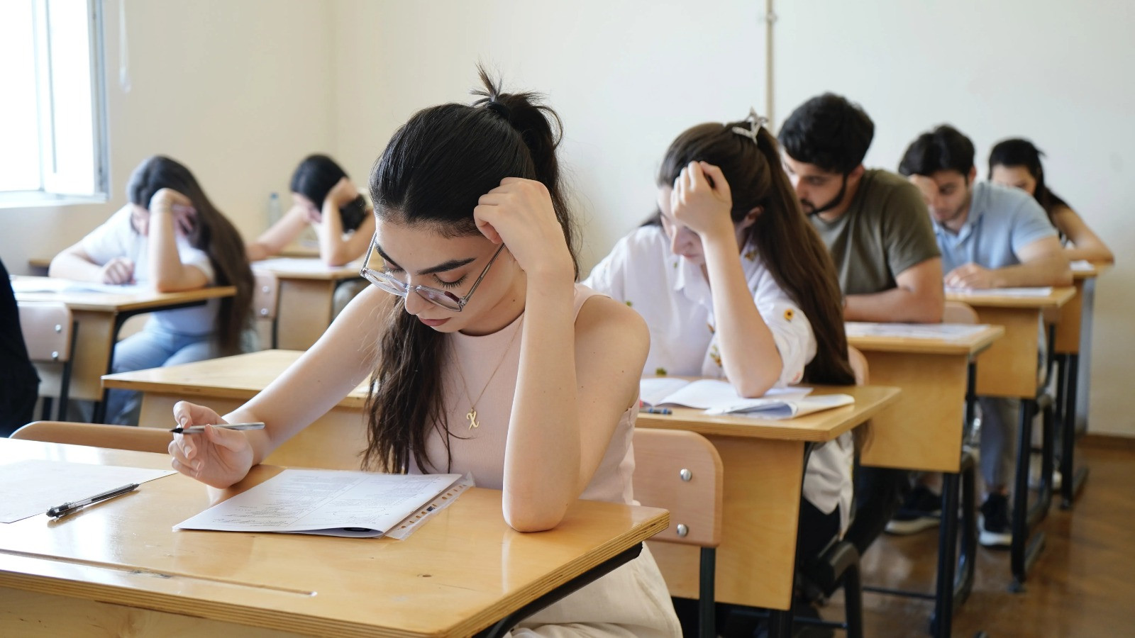 Lisey və gimnaziyalara qəbulla bağlı qeydiyyatdan keçənlərin sayı açıqlanıb