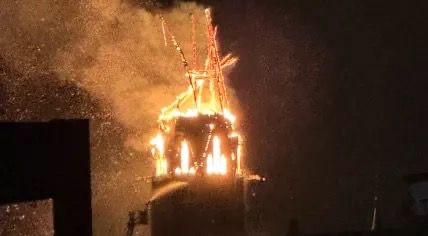 Amsterdamın mərkəzində 150 illik Vondelkerk kilsəsi yanaraq məhv olub