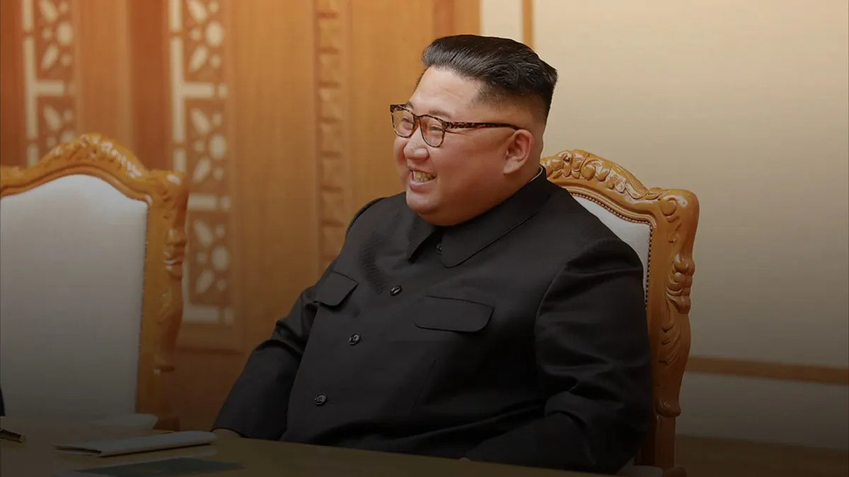 Kim Çen İn Rusiyada xidmət edən hərbçiləri Yeni il münasibətilə təbrik edib