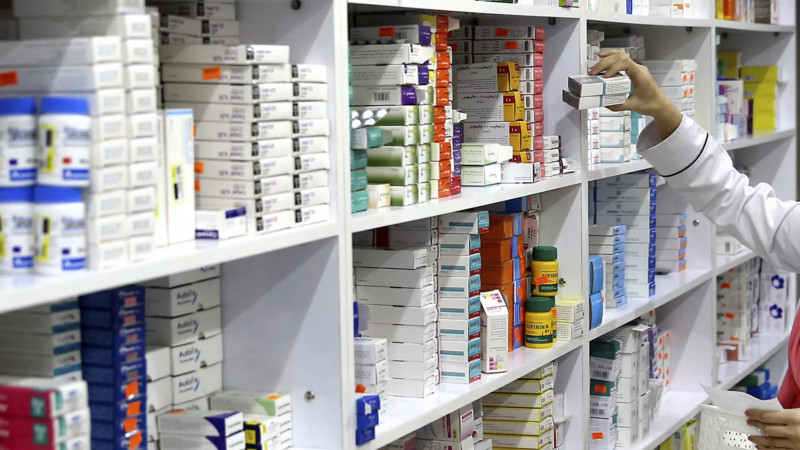Azərbaycan dərman idxalına çəkilən xərci artırıb