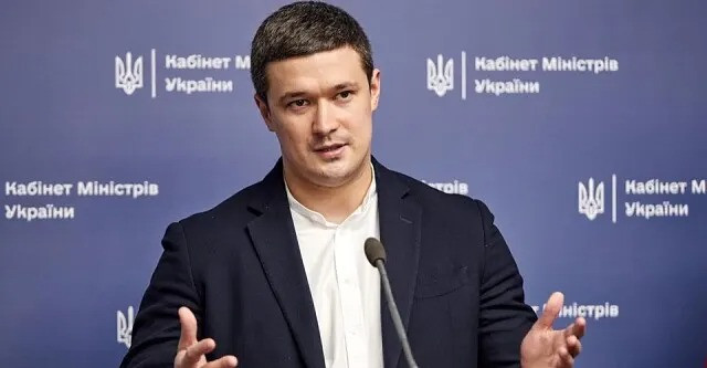 Zelenski hökumətdə kadr dəyişikliyinə gedir