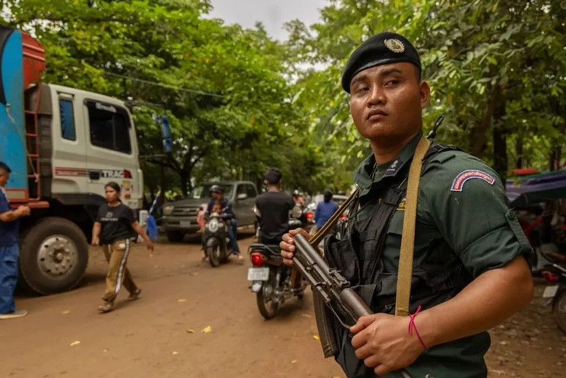 Kamboca Tailanddan sərhəd bölgələrindən qoşunlarını çıxarmağı tələb edir