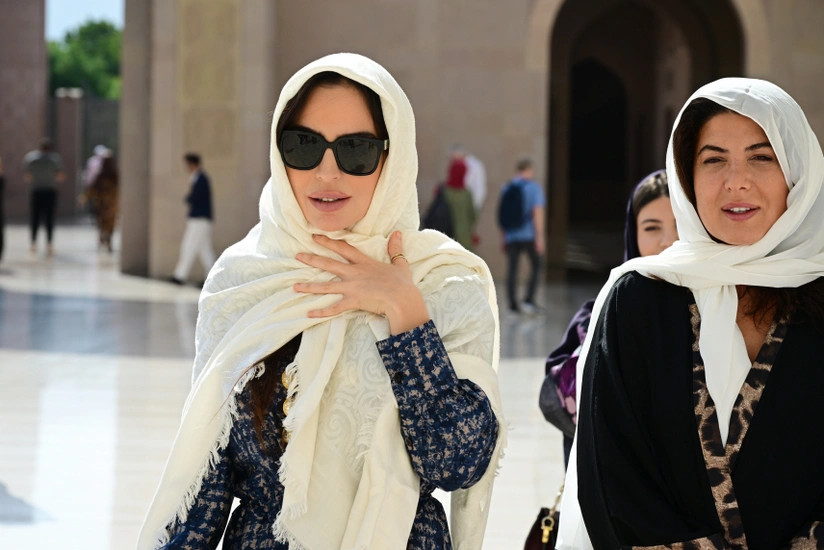 Leyla Əliyeva Maskatda Sultan Qabus Böyük Məscidini ziyarət edib
