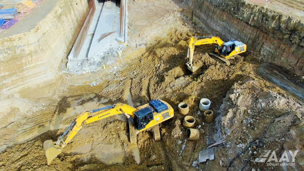 Bakıda yeni avtomobil və piyada tunellərinin tikintisinə başlanılıb