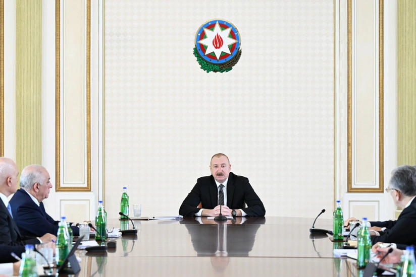 Azərbaycan Prezidenti: Bakının 30 küçəsində yeni kollektor şəbəkəsi qurulacaq