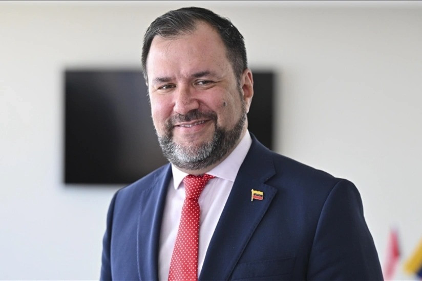 Rəsmi Karakas: Venesuelada prezident vəzifələri müvəffəqiyyətlə icra edilir, dövlət qurumları işləkdir