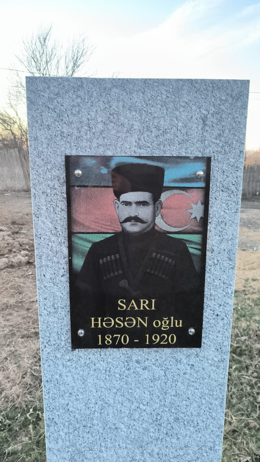 Quzanlıda cümhuriyyət zabitinin baxımsız qalmış məzarı bərpa edilib