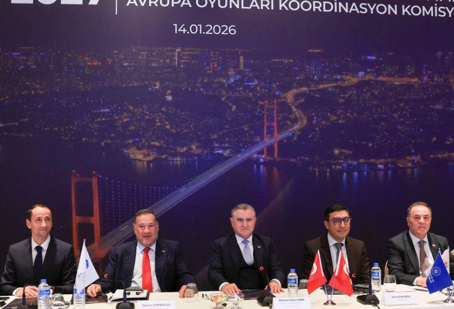 Nazir İstanbulda önəmli toplantıda iştirak edib