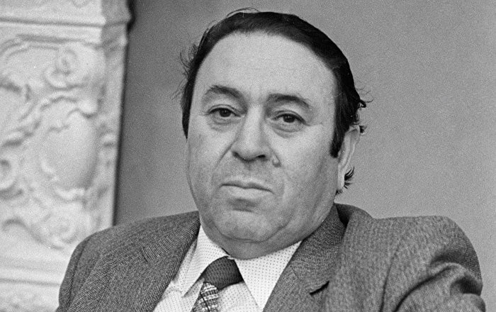 Bu gün Azərbaycan poeziyasının unudulmaz siması Nəbi Xəzrinin anım günüdür