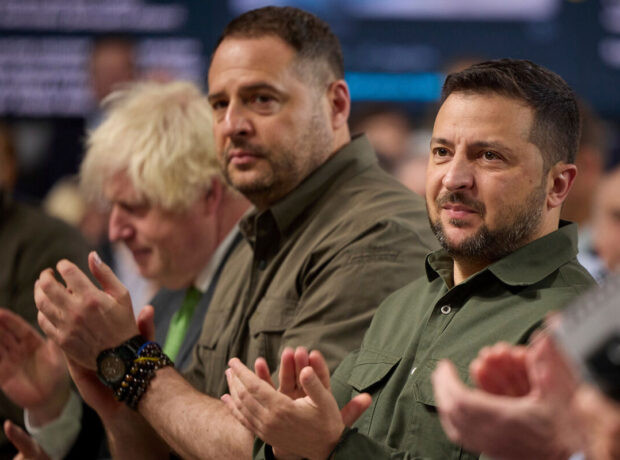 Zelenski və Yermakın korrupsiya əlaqələri üzə çıxdı