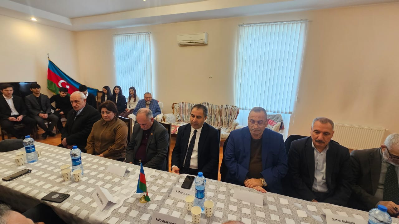 Ədalət Partiyasında dəyirmi masa keçirildi