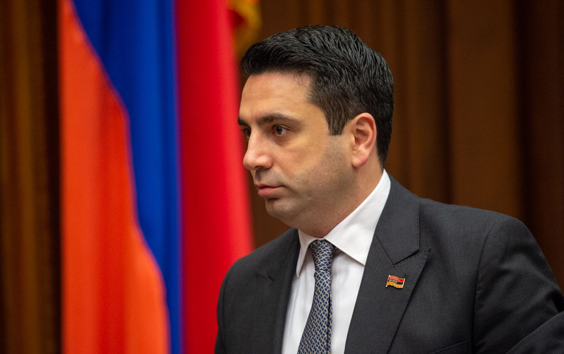 Ermənistan parlamentinin sədri Rusiyaya gedir