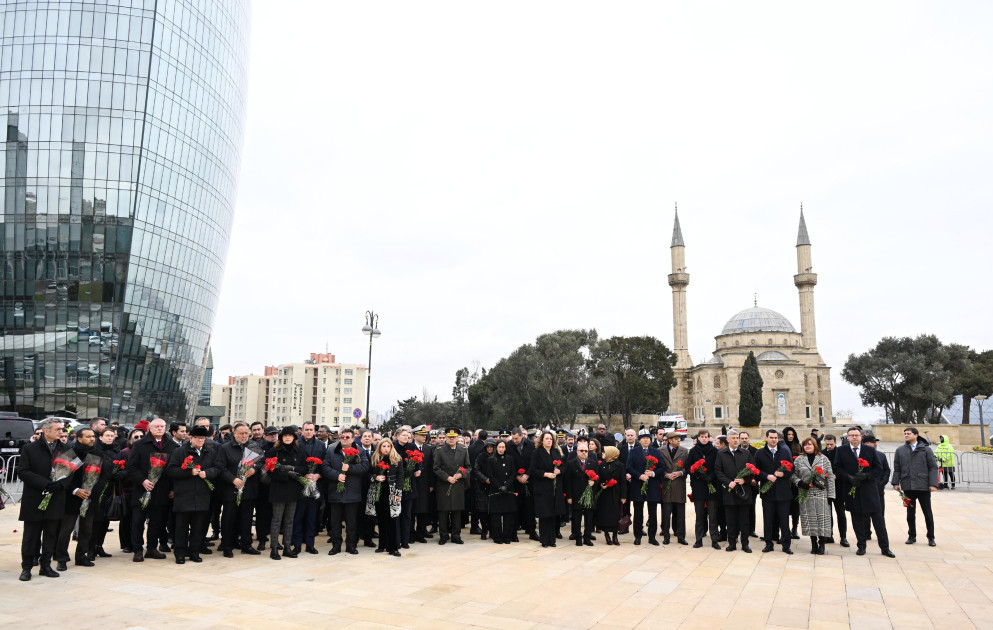 Hindistan səfiri Bakıda Şəhidlər Xiyabanını ziyarət etmədi