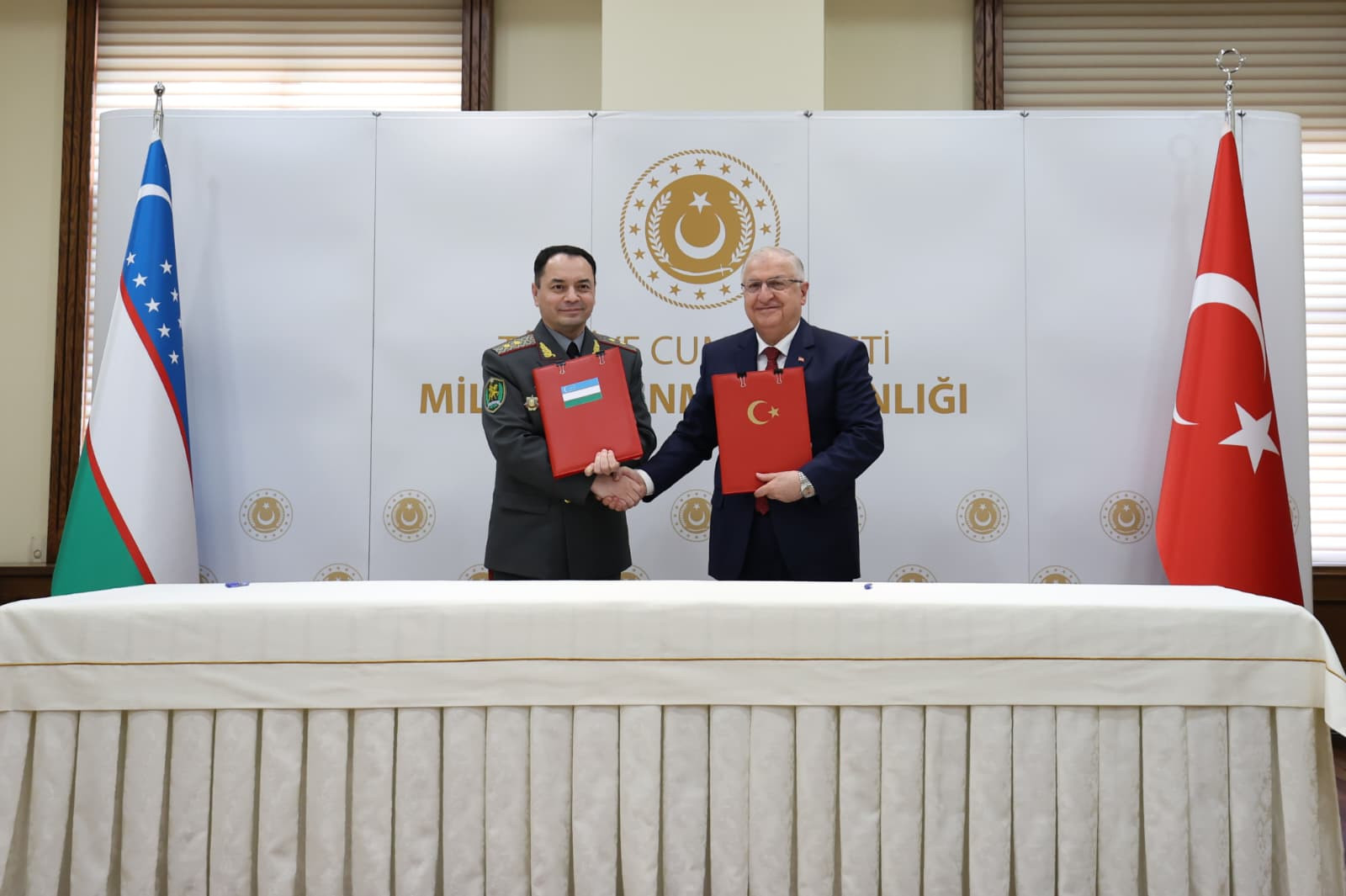 Türkiyə və Özbəkistan hərbi güclərini birləşdirir