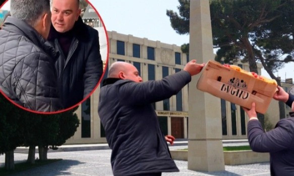 Alma almaya bənzəsə də məmur məmura bənzəmir...