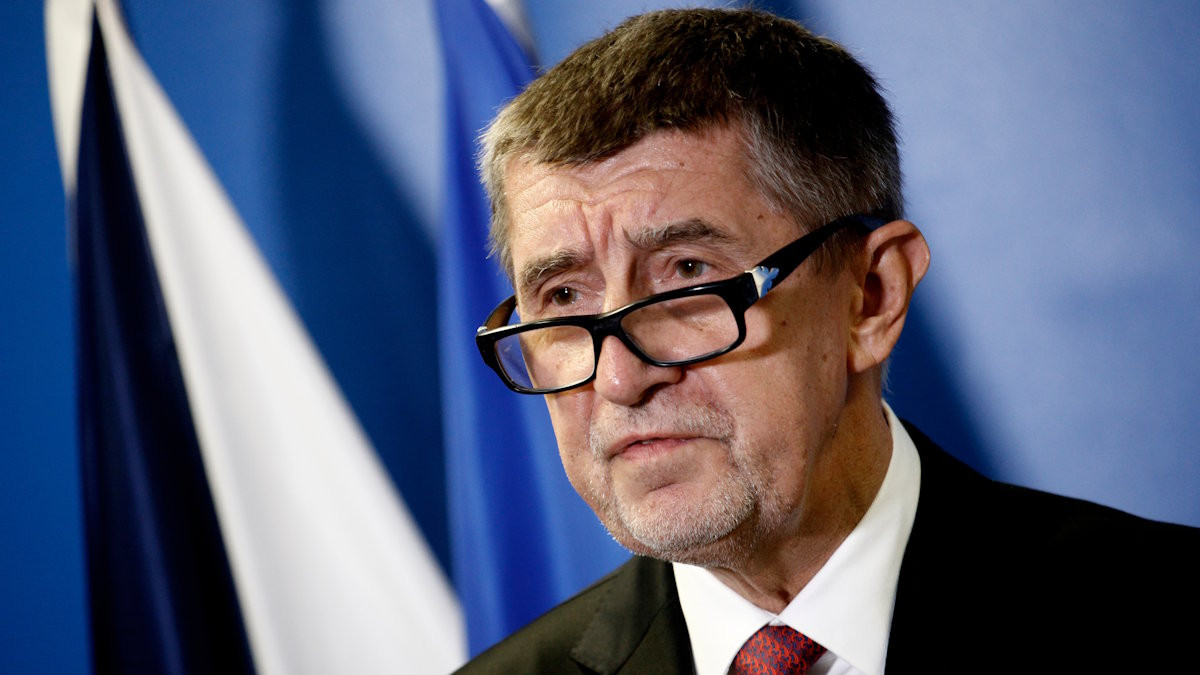 Çexiya Baş naziri Qrenlandiyanı ələ salıb