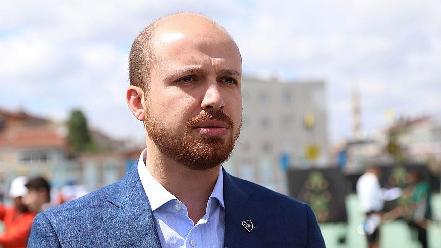 Ərdoğanın oğlu Gəncədə Şəhidlər Xiyabanını ziyarət edib