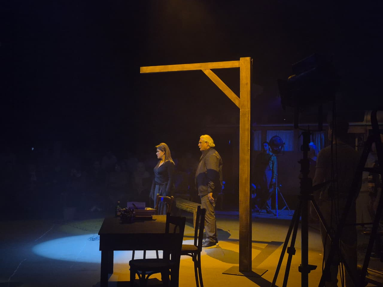 Sevgisizlik xarabalığında pıçıltılar –