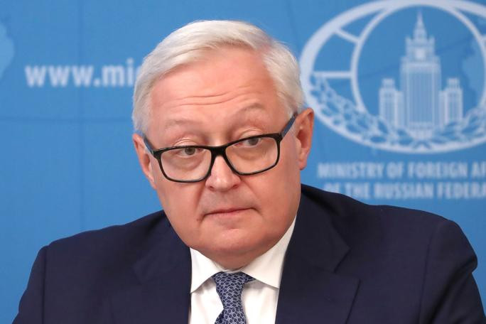 Rusiya XİN: Moskvanın Maduro ilə bağlı mövqeyi dəyişməyib