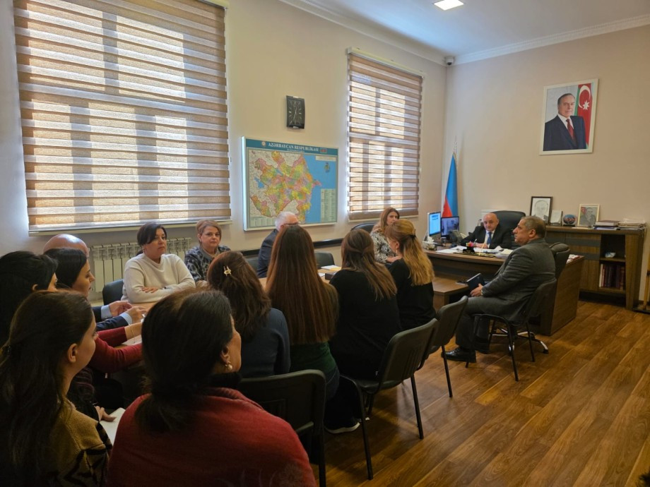 Bu kollecin tələbələri 100 mindən artıq çap və 6 mindən çox elektron formada olan kitabdan istifadə edə biləcək