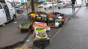 Küçə ticarəti: Əlçatan bazar, yoxsa xəstəlik mənbəyi?