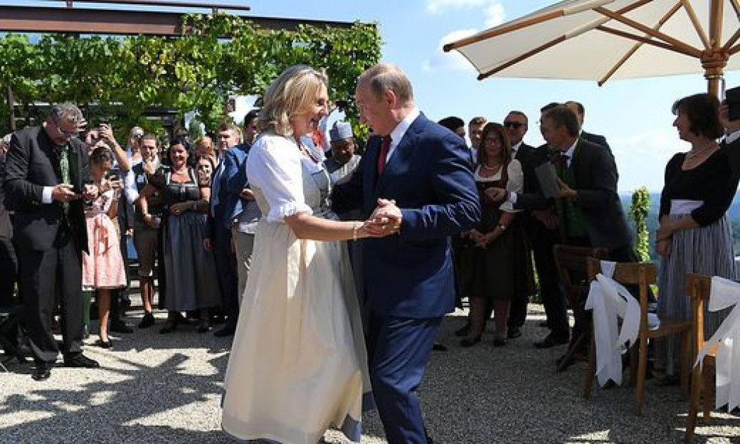 Putinin keçmiş sevgilisi ilə bağlı qalmaqal