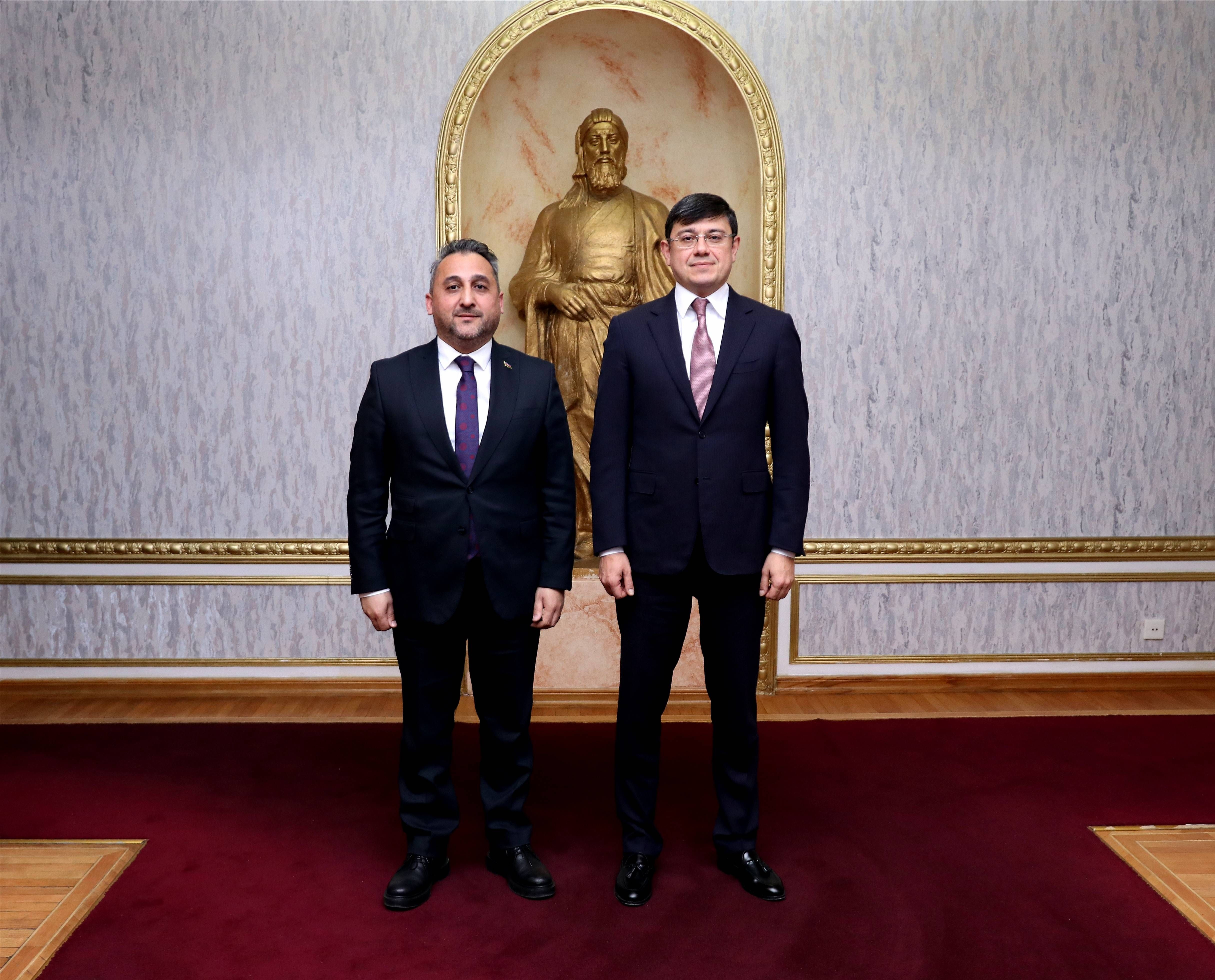 Komitə sədri İzmir Azərbaycanlılar Dərnəyinin sədri ilə görüşüb