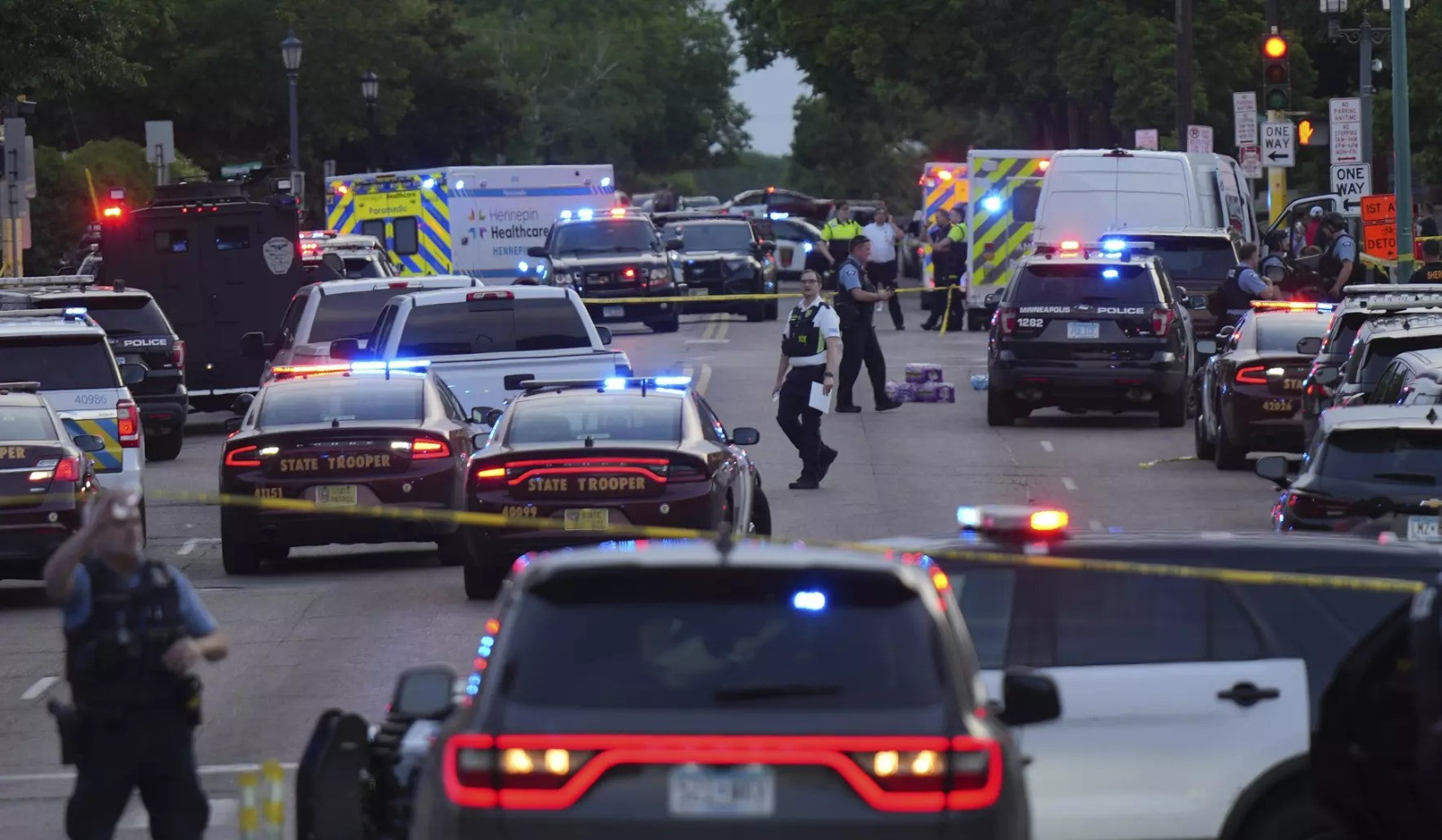 Minneapolis atəşi Vaşinqtonu silkələdi: