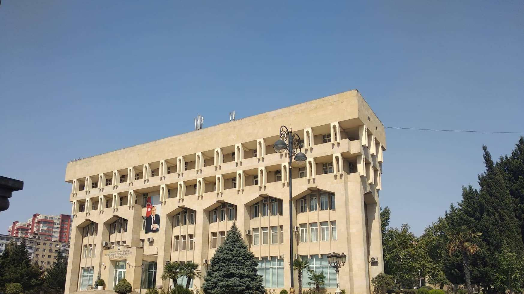 Bakıda daha bir icra başçısı müavinini işdən çıxardı