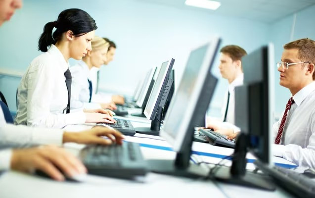 Dövlət qurumlarında 44 vakant vəzifə açıldı – Müraciətlər başladı