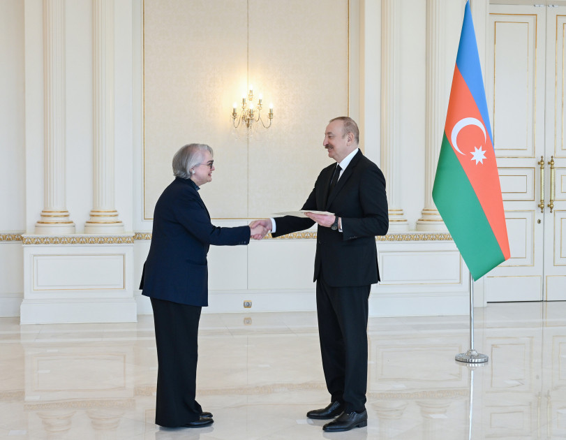 İlham Əliyev Avstraliyanın Azərbaycandakı yeni səfirinin etimadnaməsini qəbul edib